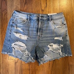 NWT American Eagle Comfort Stretch Waistband Mom Short 32/14